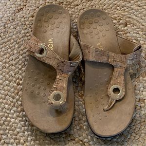 Vionic orthopedic shoes size 8